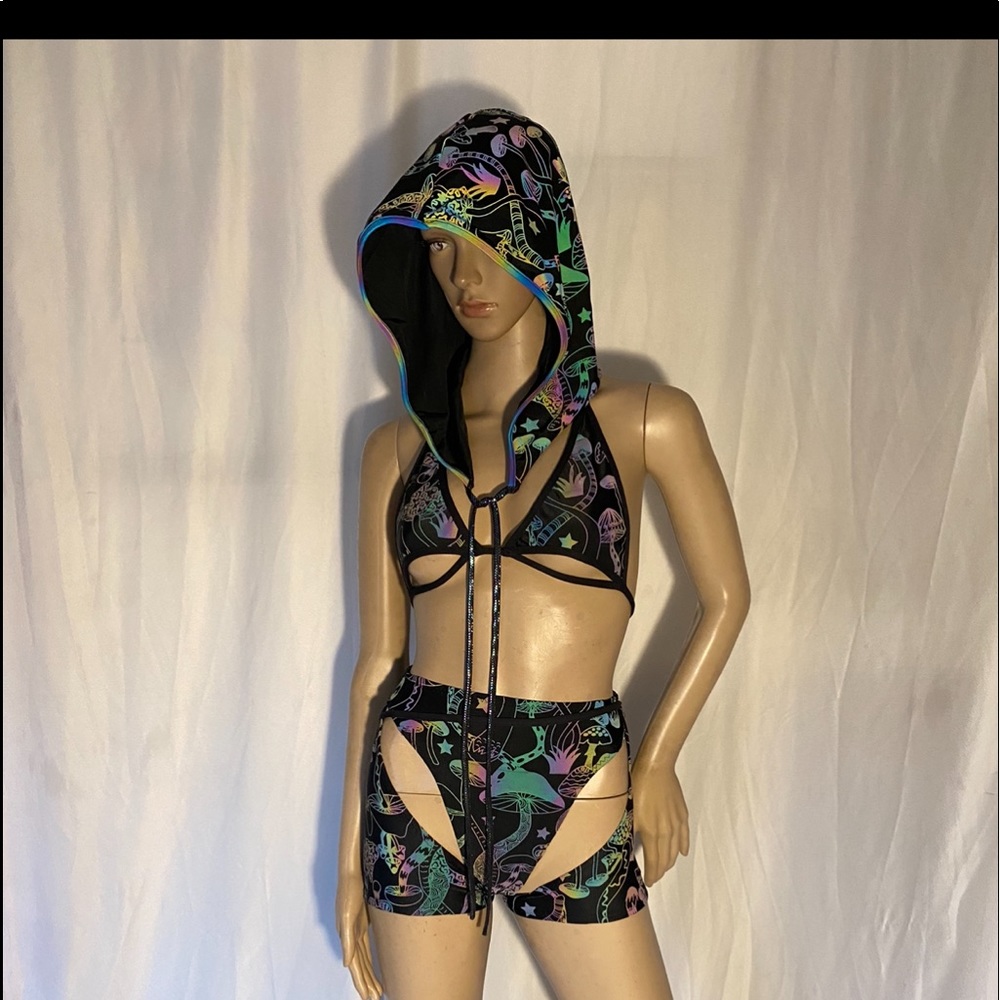 Rainbow Reflective mushroom hood - Picture 3 of 5